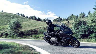 Yamaha TMAX 25th Anniversary 2026 | Scooter | Desporto