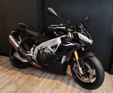 Aprilia Tuono V4 Factory | Moto