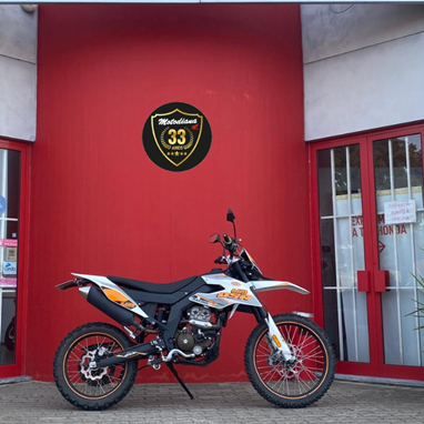 UM DSR EX 125 125 | Moto