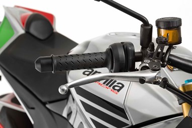 aprilia Tuono V4 1100 Factory | Moto | Road