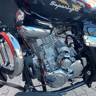 Keeway Superlight 125 | Moto