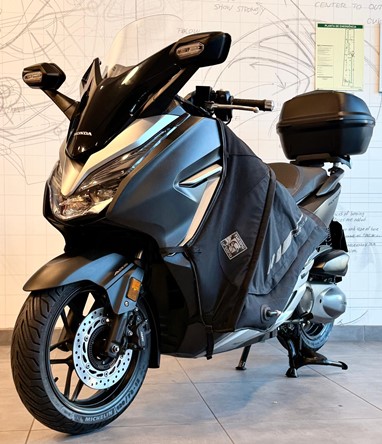 Honda Forza 300 | Scooter
