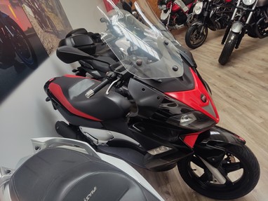 Aprilia SR 300 Max | Scooter