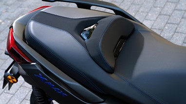 Yamaha XMAX 300 2025 | Scooter | Desporto