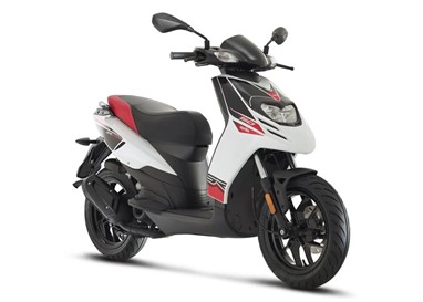 aprilia SR Motard 50 | Scooter | Scooter