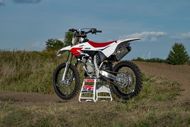 Yamaha YZ125 Edição Especial 70.º Aniversário 2026 | Moto | Competição