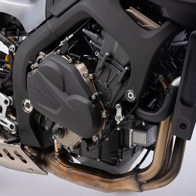 QJ Motor SRK 800 | Moto | Street