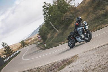 Energica EsseEsse9+ | Elétrica | Estrada
