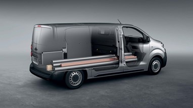 PEUGEOT Expert 2.0 BlueHDi 120 S&S CVM6 L2H1 Semi-Vidrado Premium Standard | Man. | Furgão | Expert