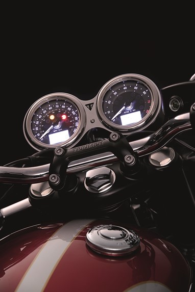 Triumph Bonneville T120 | Moto | Classics