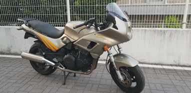 Triumph Sprint 900 | Moto