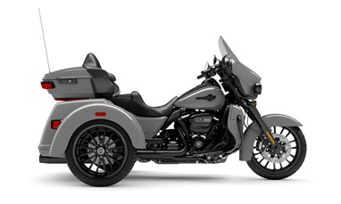 Harley Davidson TRI GLIDE ULTRA 2025 | Moto | Trike