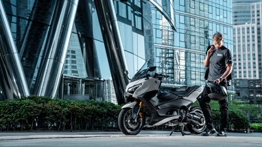 Yamaha TMAX Tech MAX 2026 | Scooter | Desporto